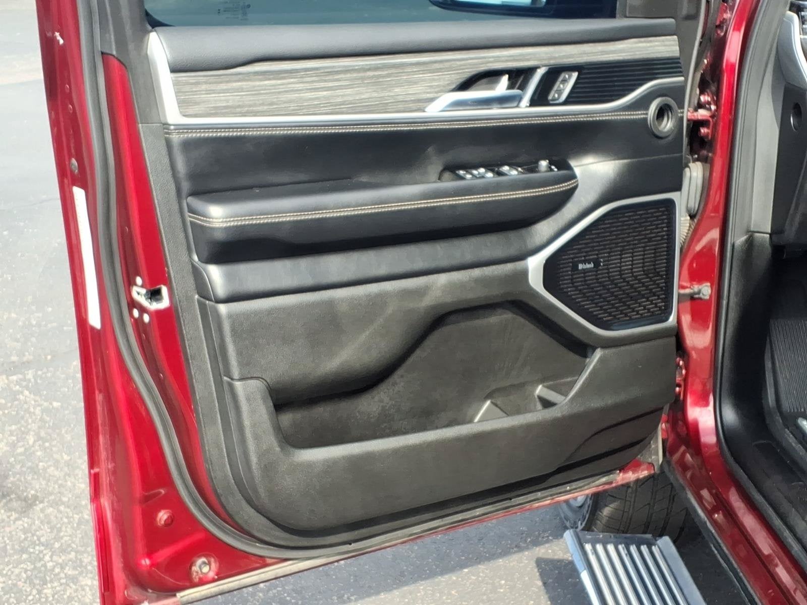 2024 Jeep Wagoneer Series III