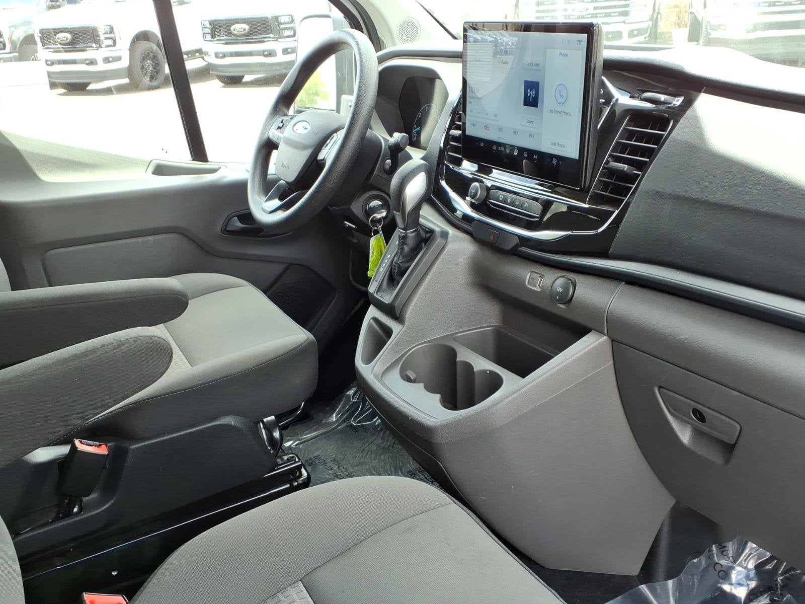 2024 Ford Transit Passenger Wagon XLT