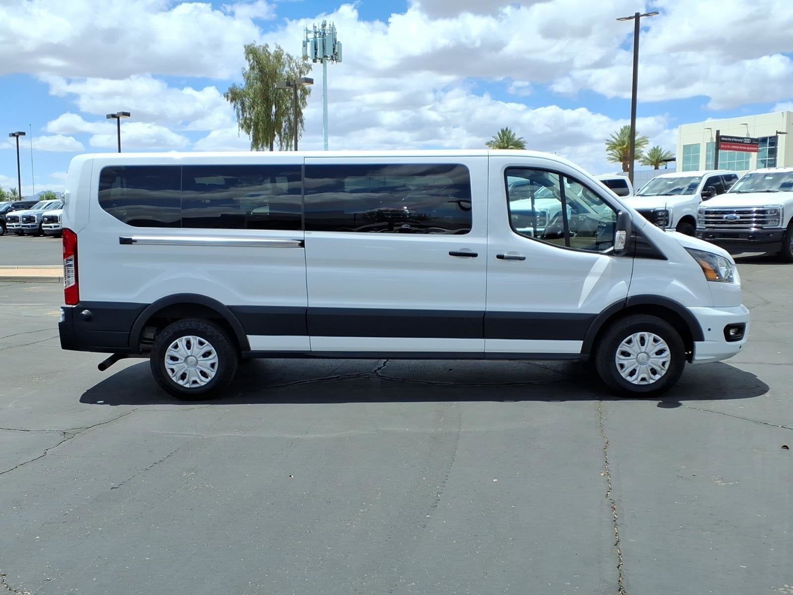 2024 Ford Transit Passenger Wagon XLT