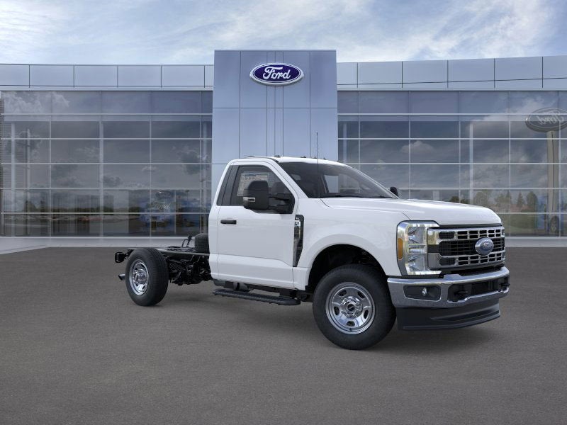 2025 Ford Super Duty F-350 SRW XL