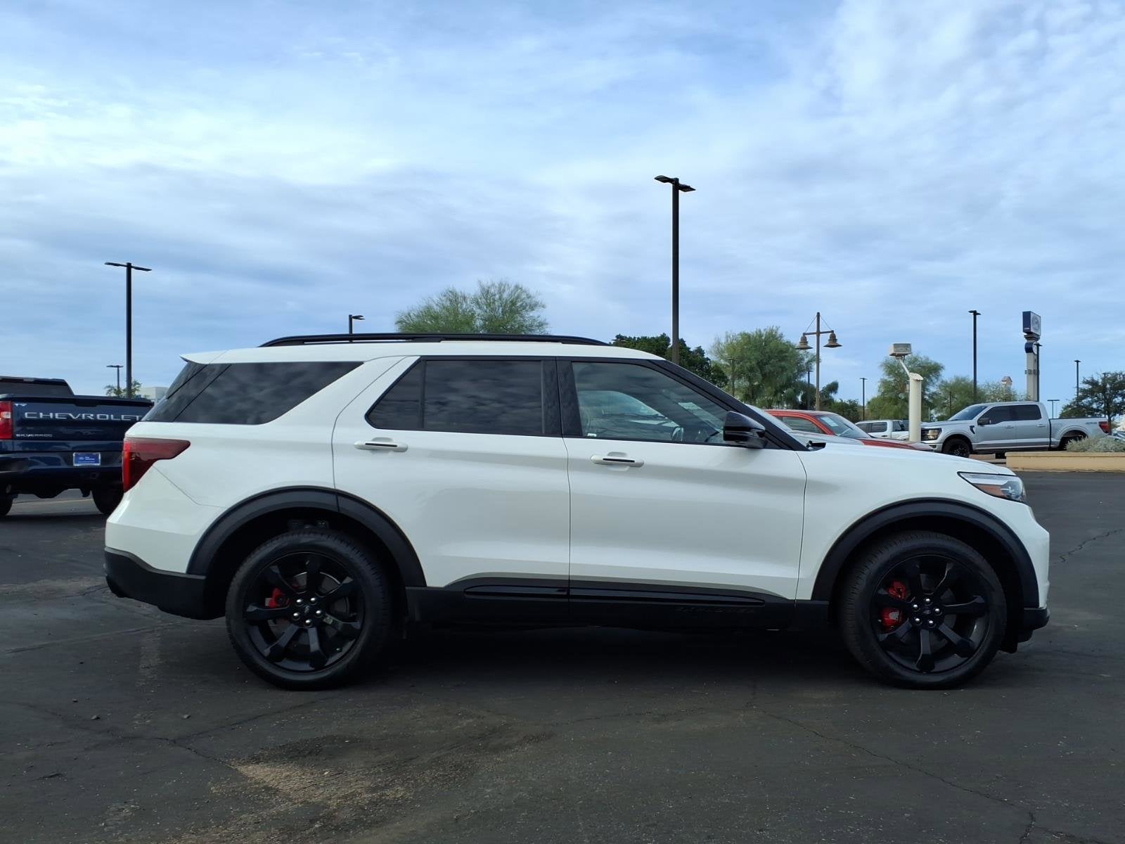 2023 Ford Explorer ST
