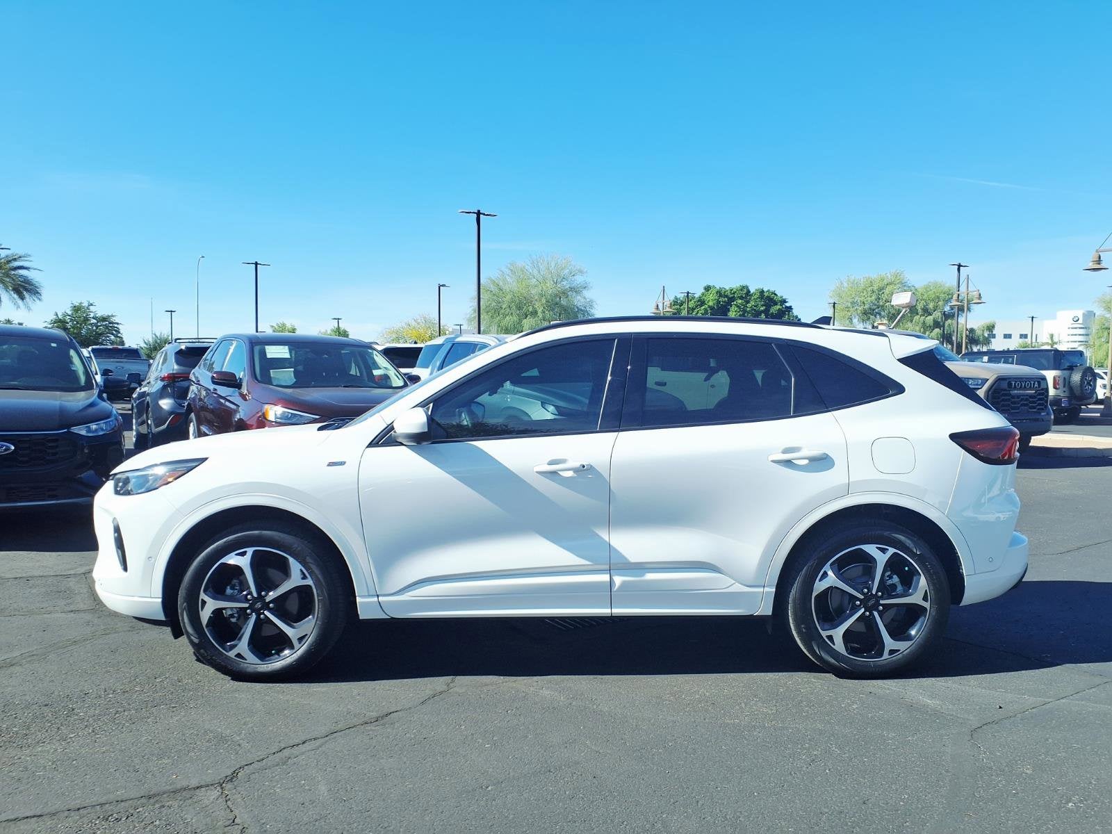 2024 Ford Escape ST-Line Elite