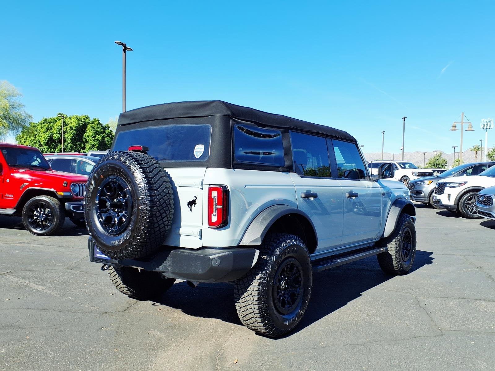 2023 Ford Bronco Base