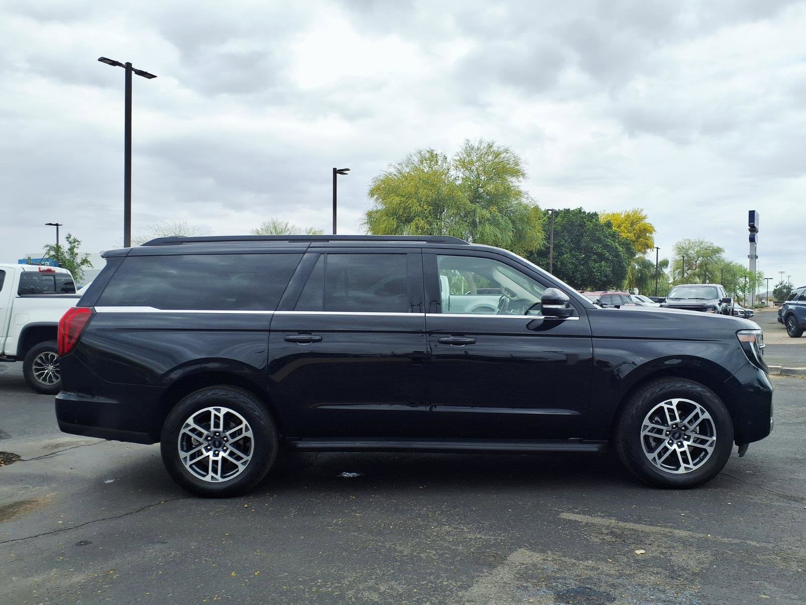 2025 Ford Expedition Max Active