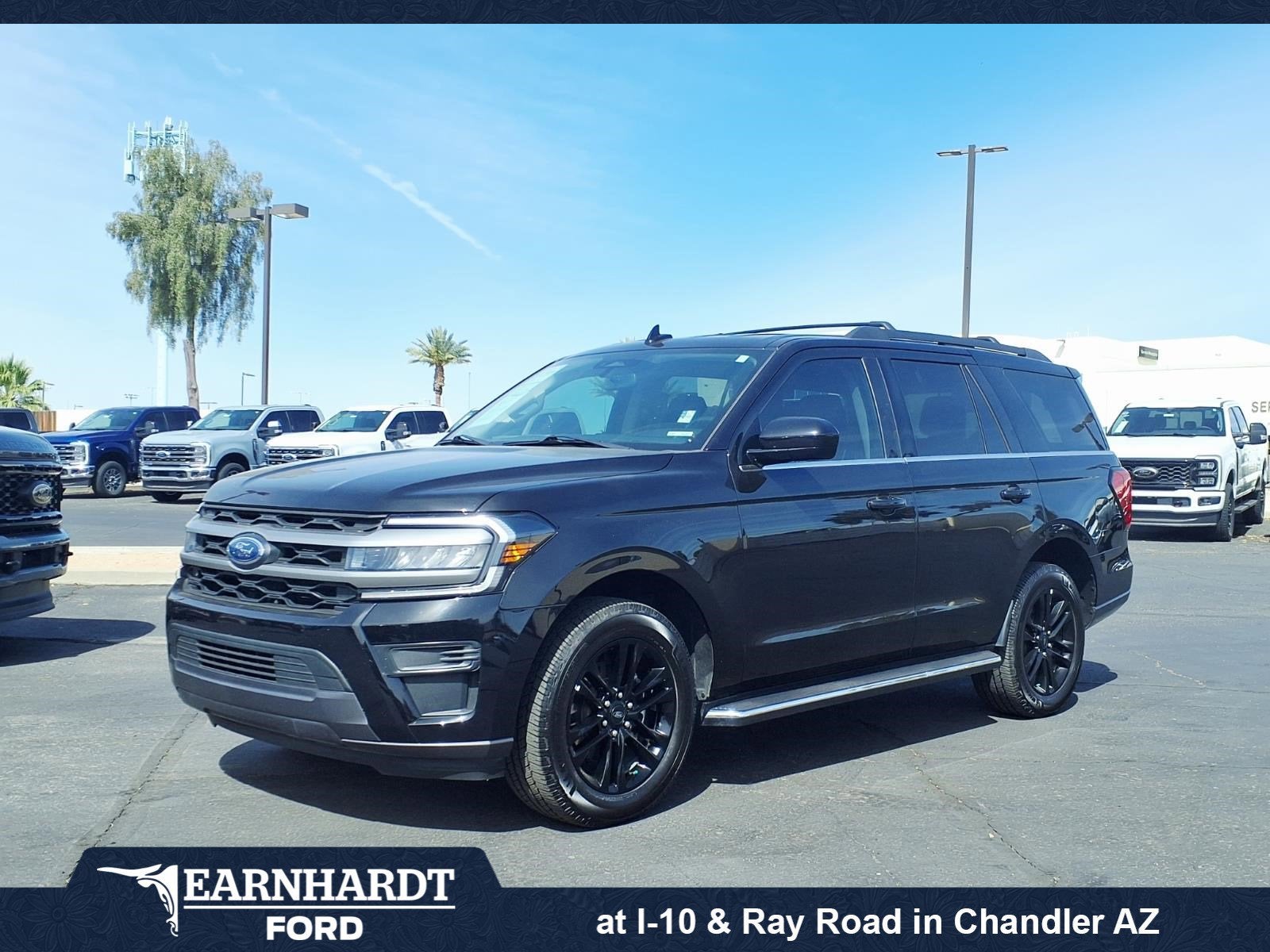 2023 Ford Expedition XLT's photo