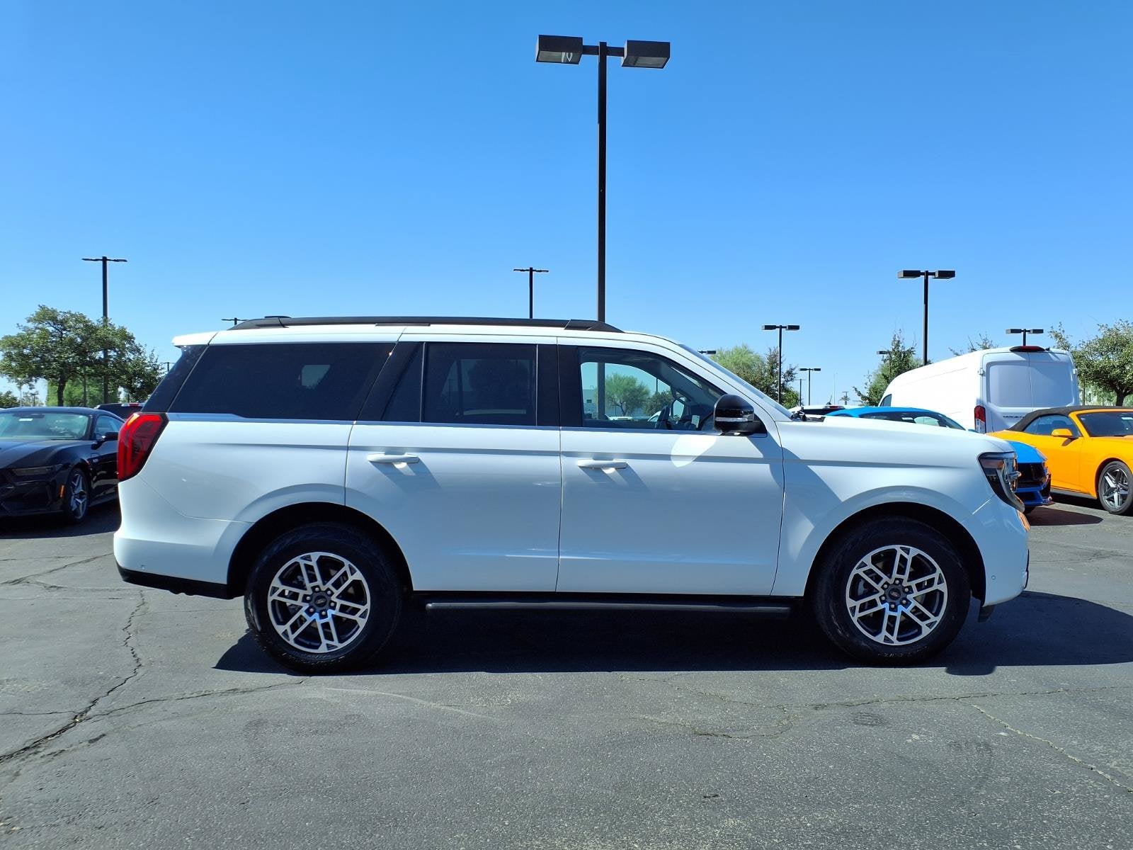 2025 Ford Expedition Active