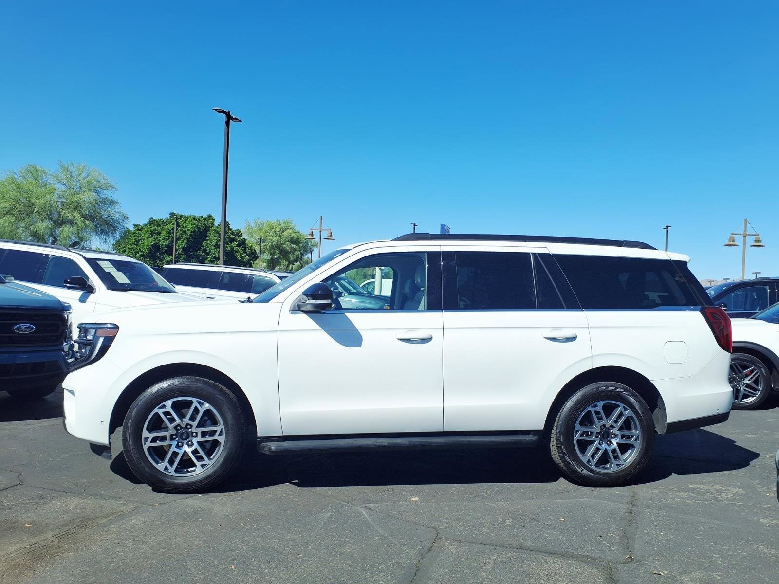 2025 Ford Expedition Active