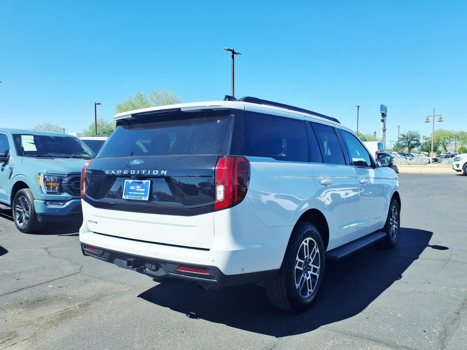 2025 Ford Expedition Active