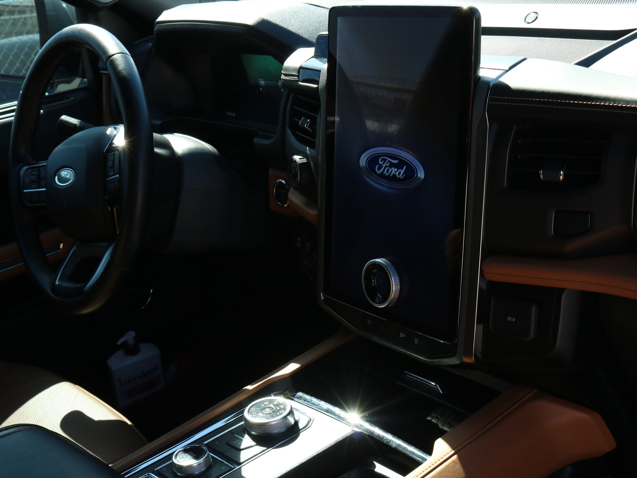 2024 Ford Expedition Platinum