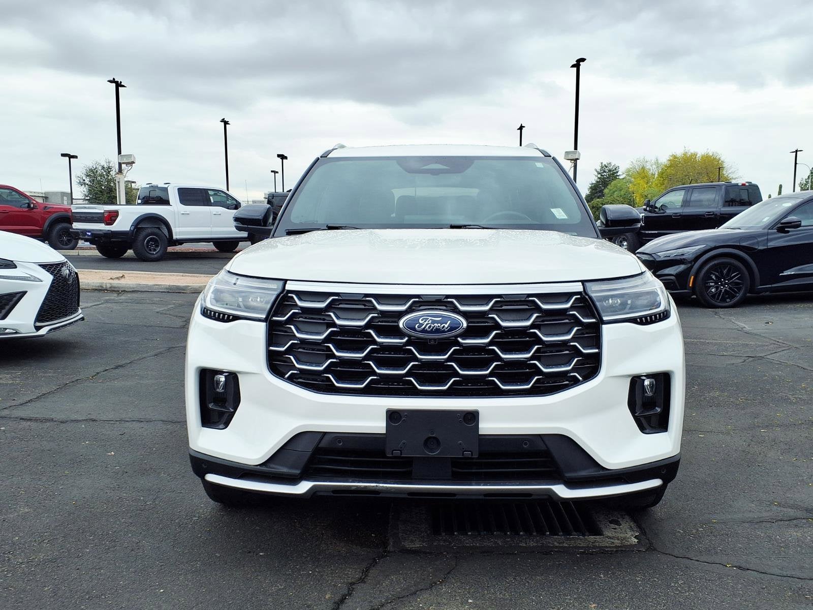 2025 Ford Explorer Platinum