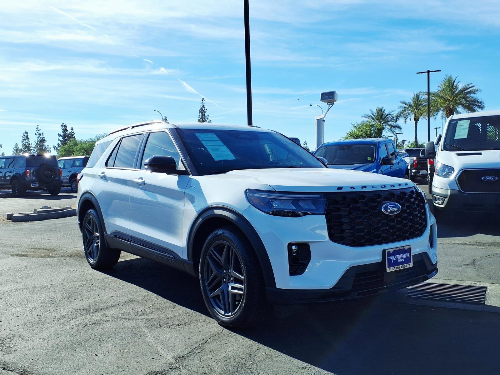 2025 Ford Explorer ST-Line