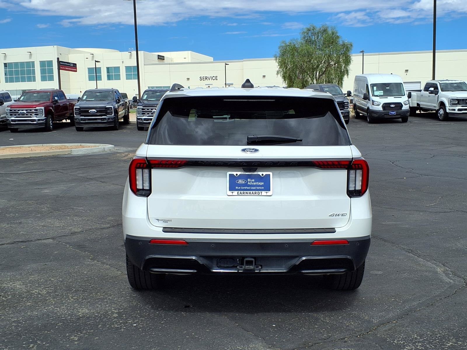 2025 Ford Explorer ST-Line