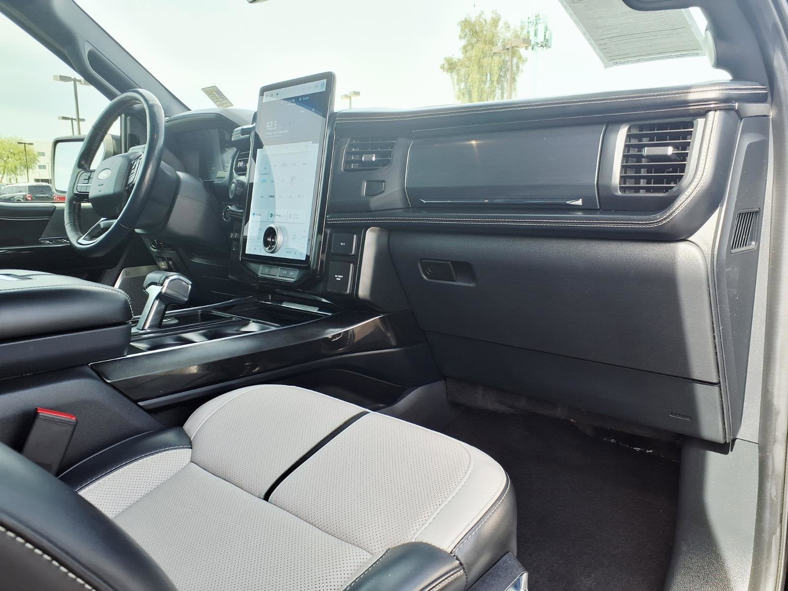 2023 Ford F-150 Lightning Platinum