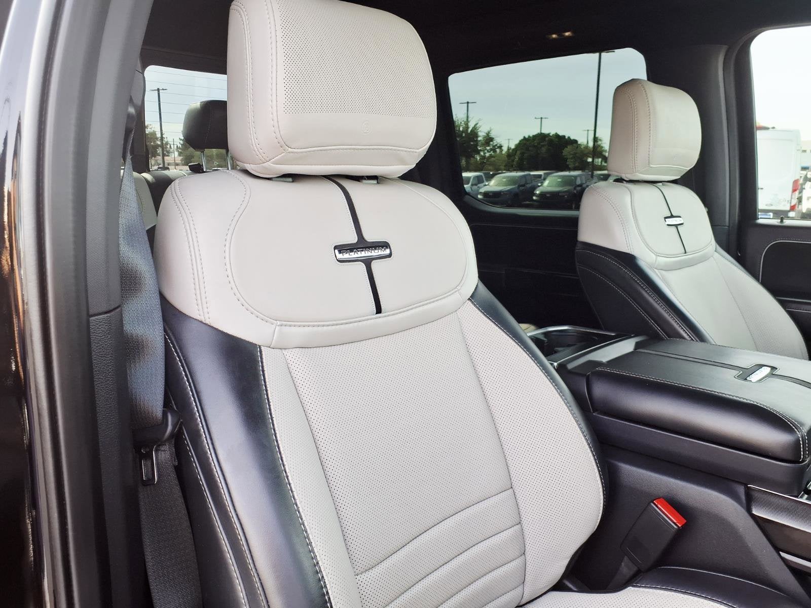 2023 Ford F-150 Lightning Platinum