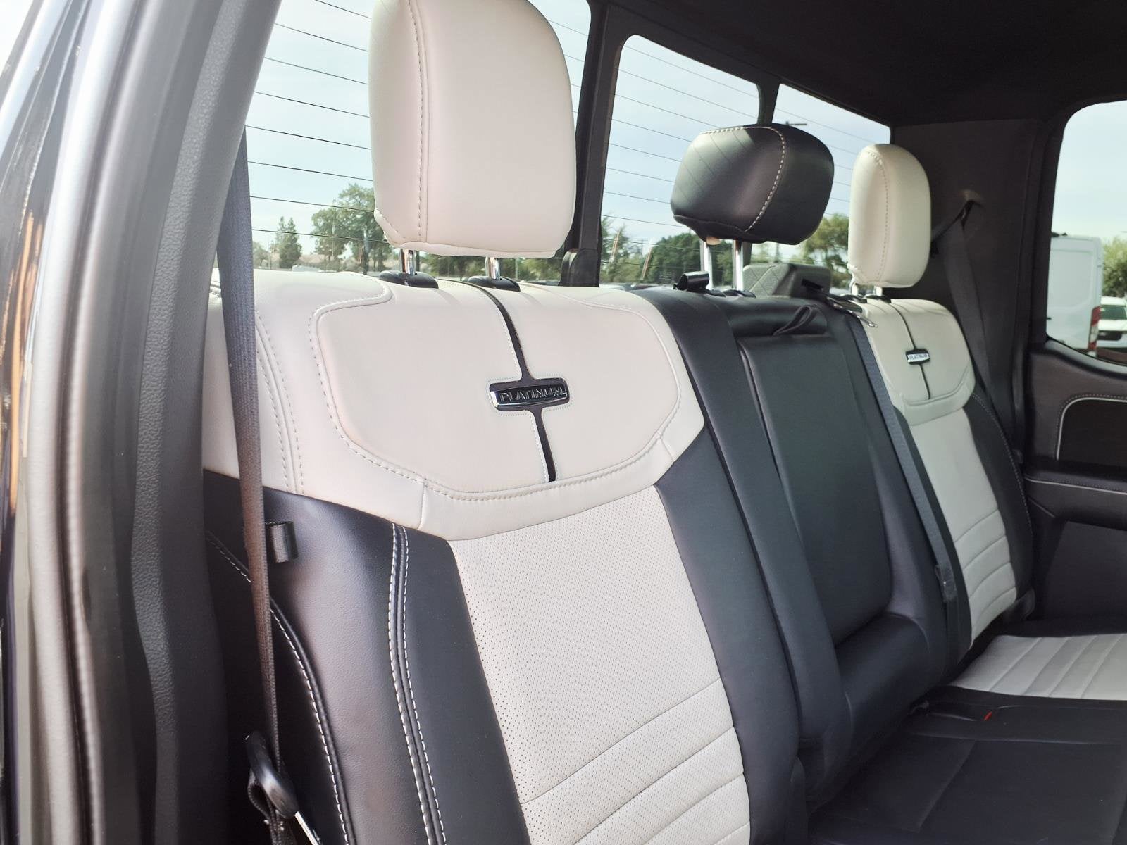 2023 Ford F-150 Lightning Platinum