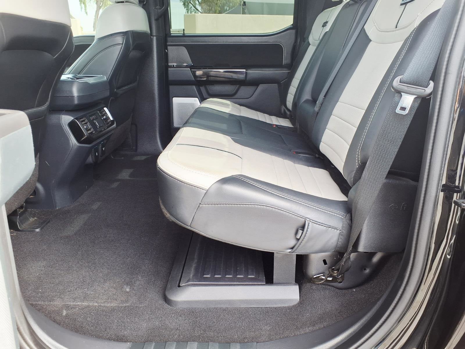 2023 Ford F-150 Lightning Platinum