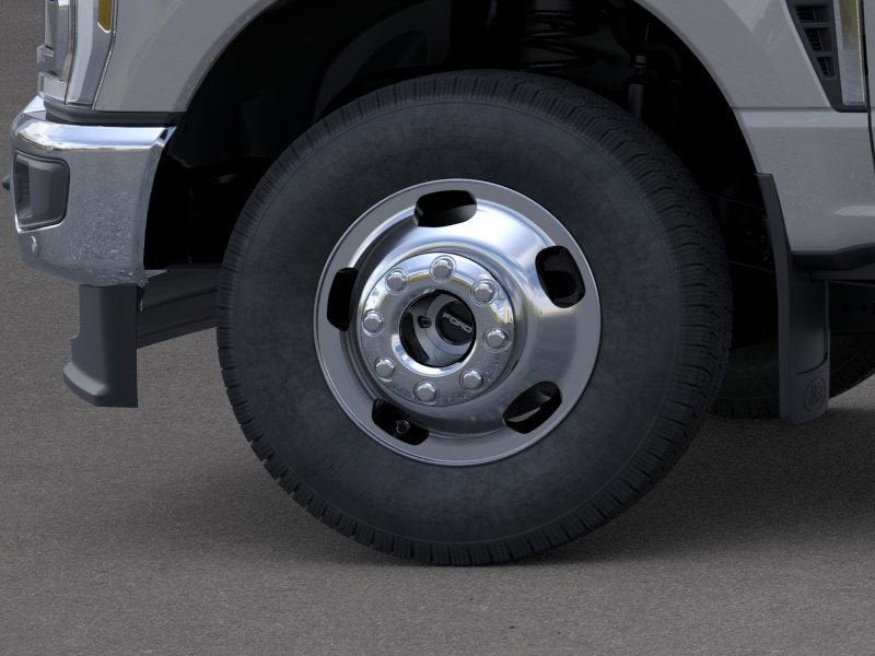 2026 Ford Super Duty F-350 DRW LARIAT