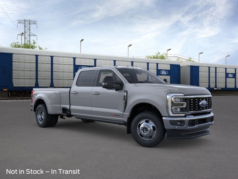 2026 Ford Super Duty F-350 DRW LARIAT