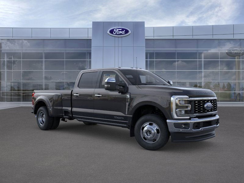 2026 Ford Super Duty F-350 DRW LARIAT