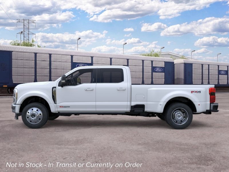 2026 Ford Super Duty F-450 DRW LARIAT