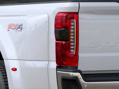 2027 Ford Super Duty F-450 DRW LARIAT