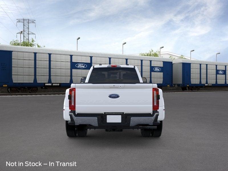 2026 Ford Super Duty F-450 DRW LARIAT
