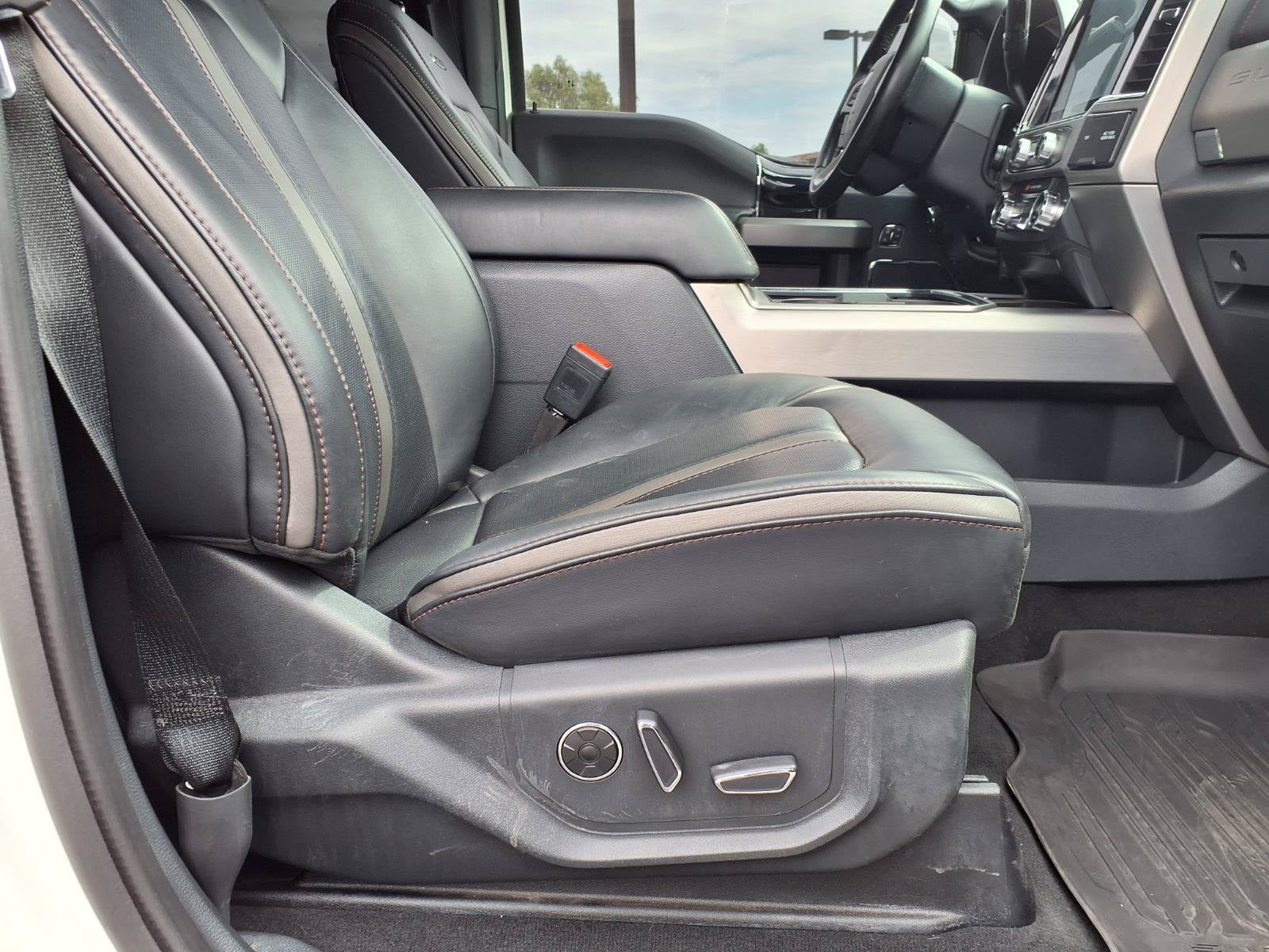 2022 Ford Super Duty F-450 DRW Platinum