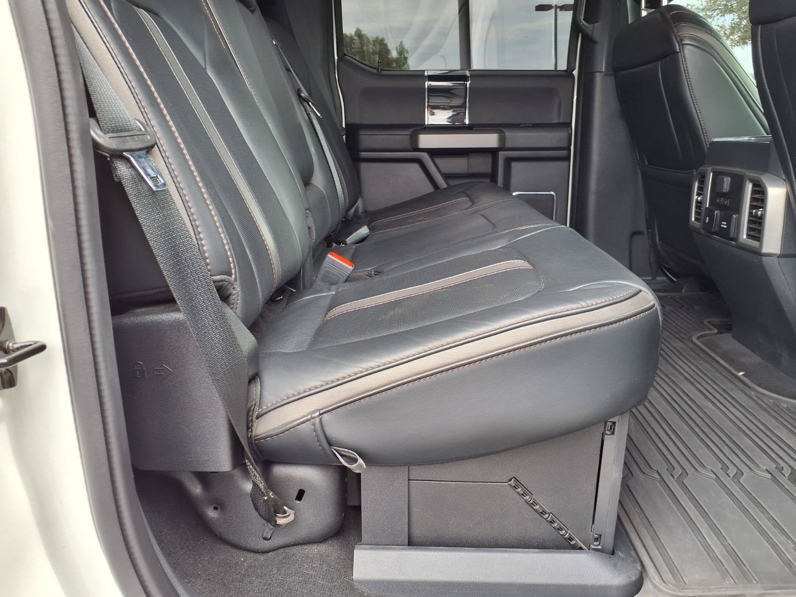 2022 Ford Super Duty F-450 DRW Platinum
