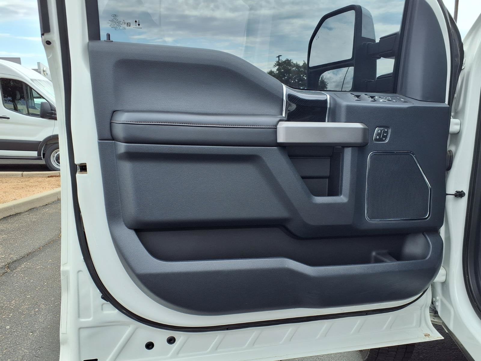 2022 Ford Super Duty F-450 DRW Platinum