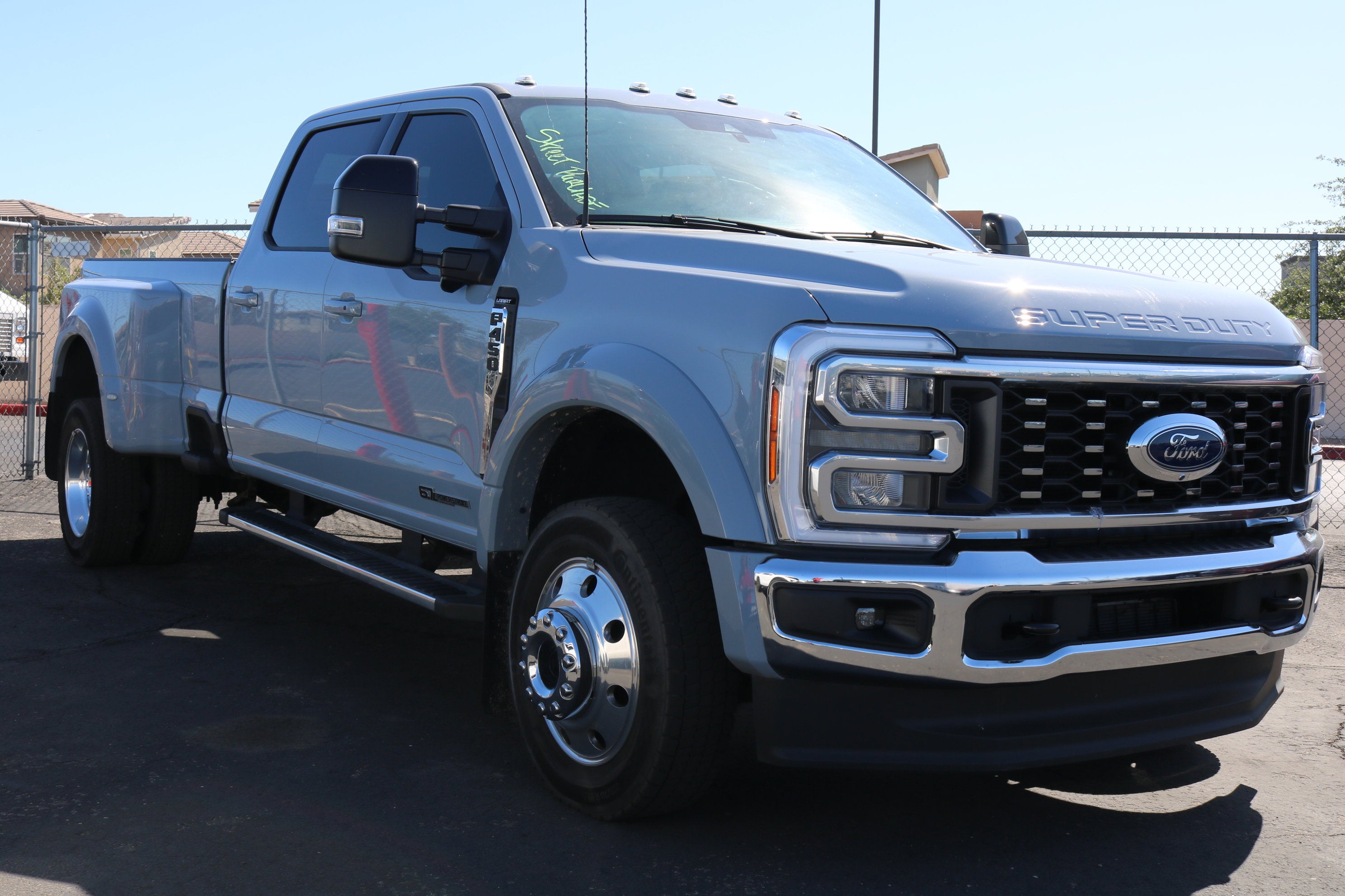 2024 Ford Super Duty F-450 DRW LARIAT