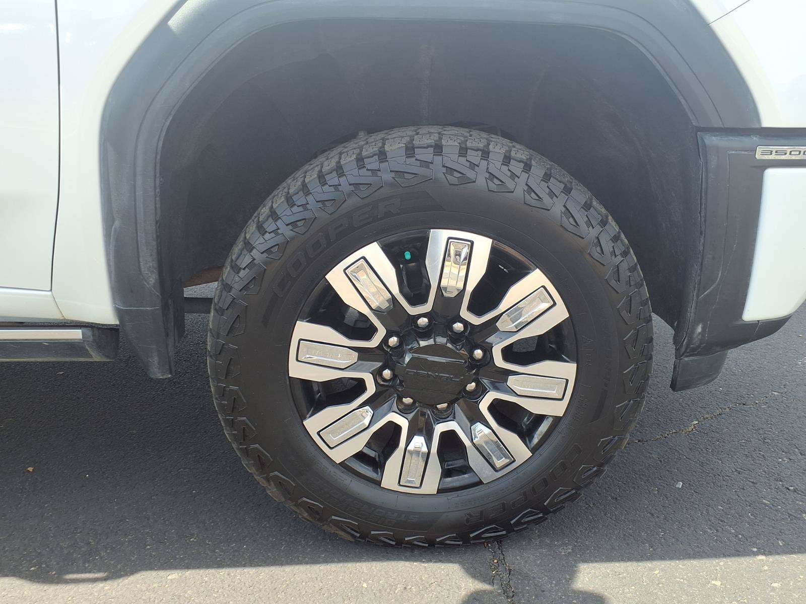2024 GMC Sierra 3500HD Denali