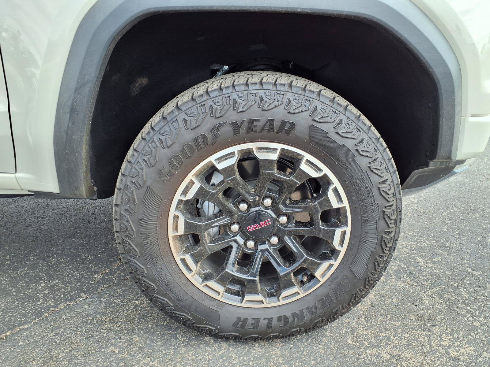 2026 GMC Canyon 4WD AT4
