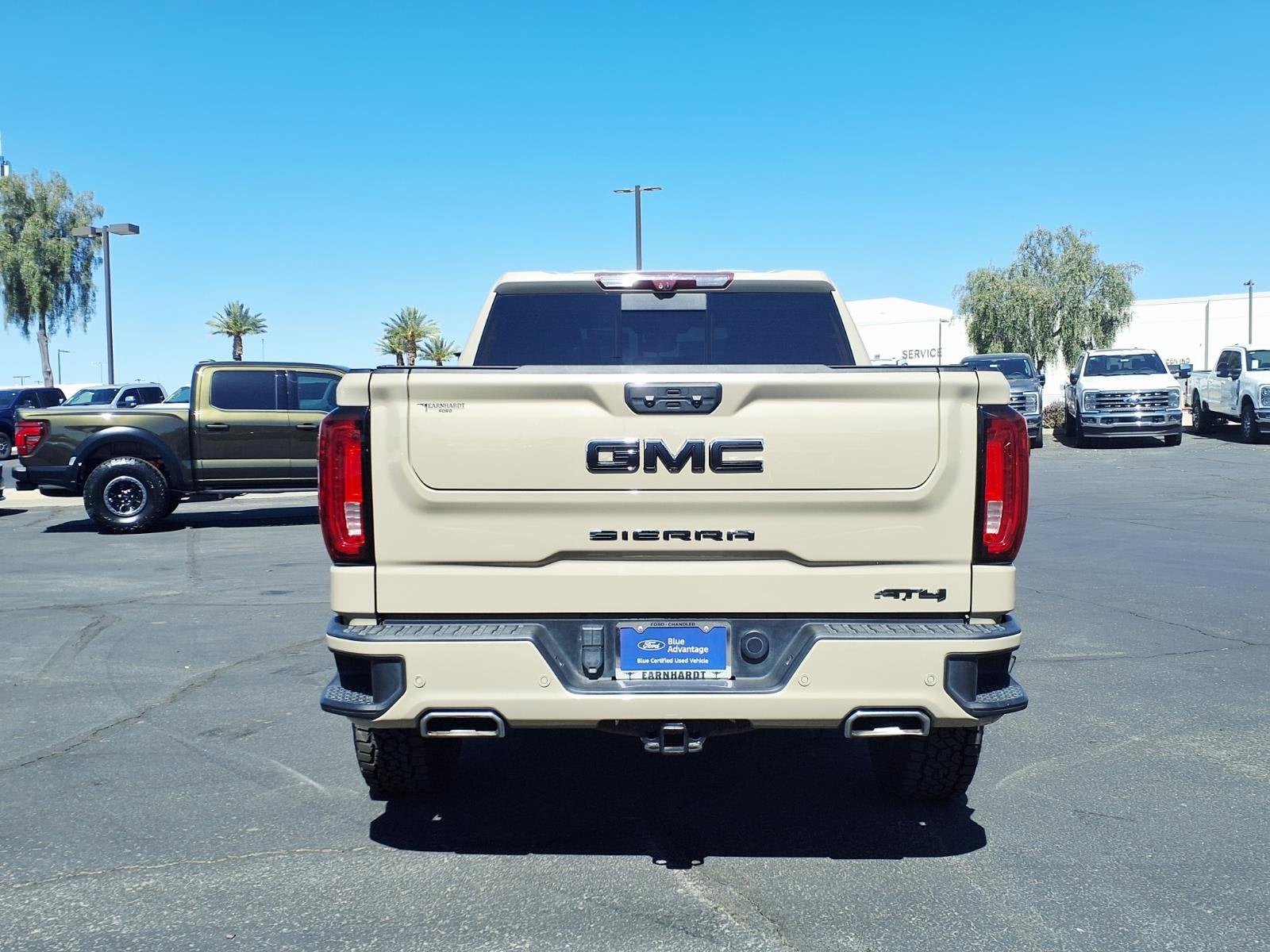 2023 GMC Sierra 1500 AT4