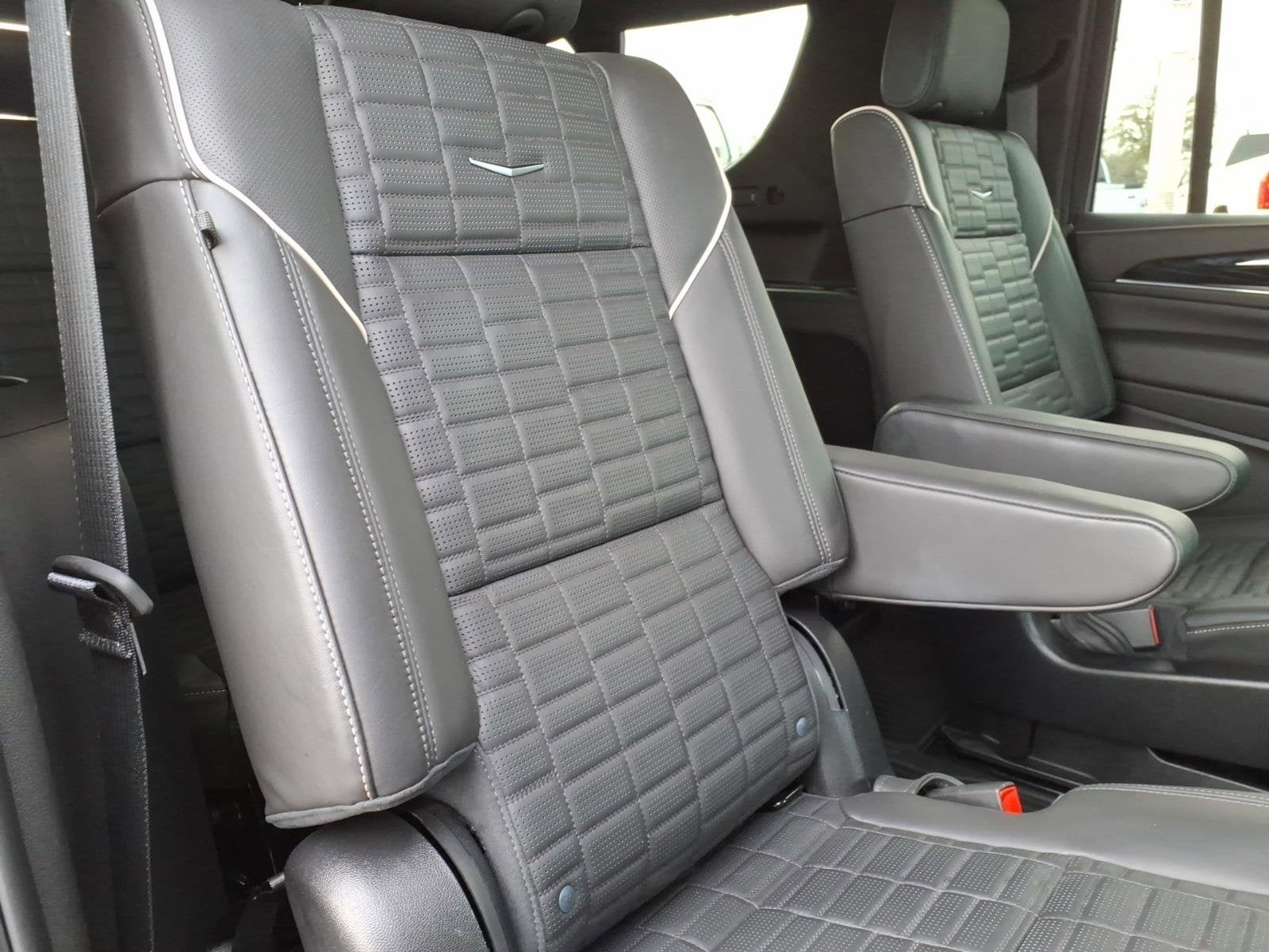 2024 Cadillac Escalade ESV AWD V-Series