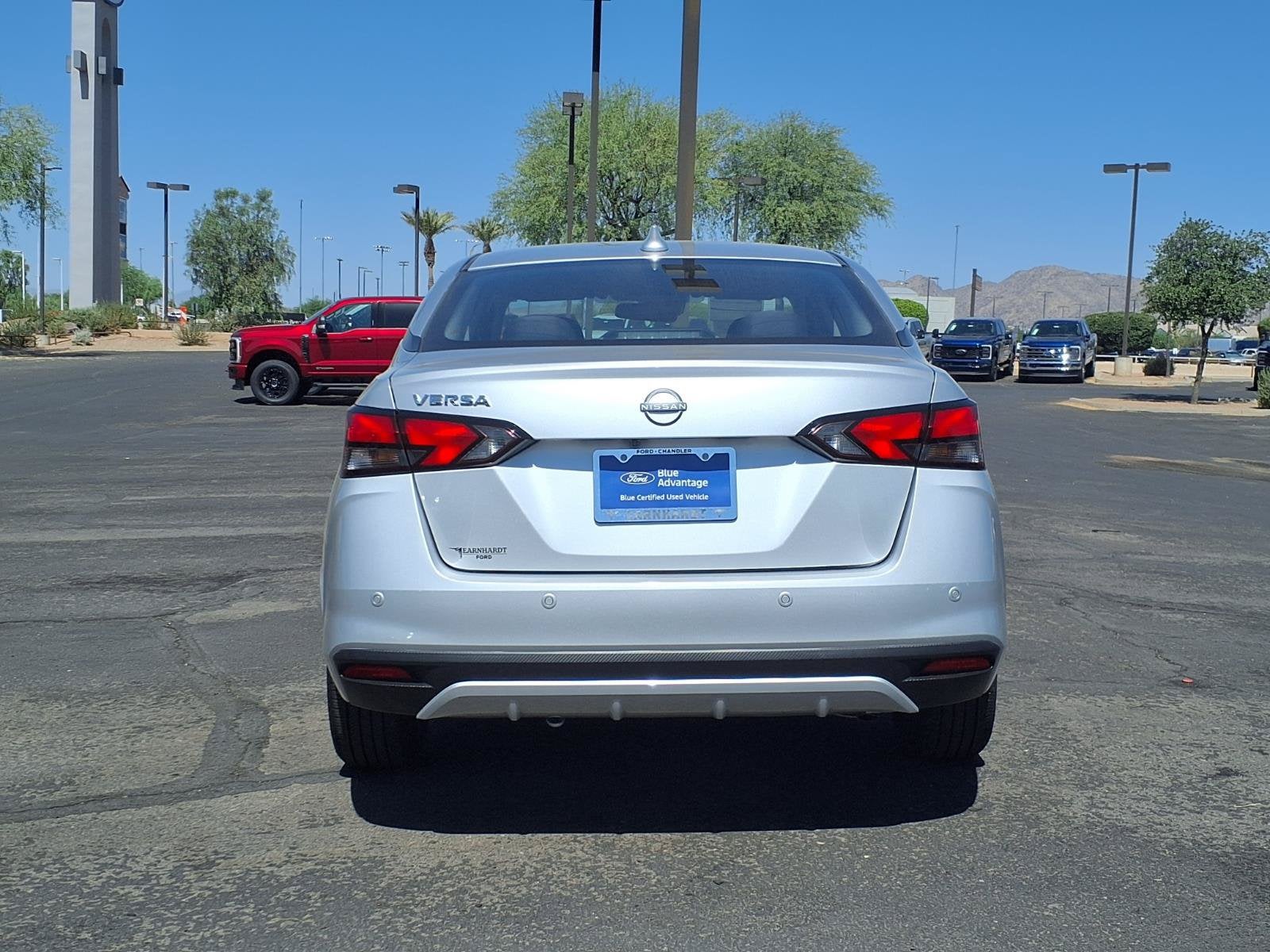 2025 Nissan Versa SV