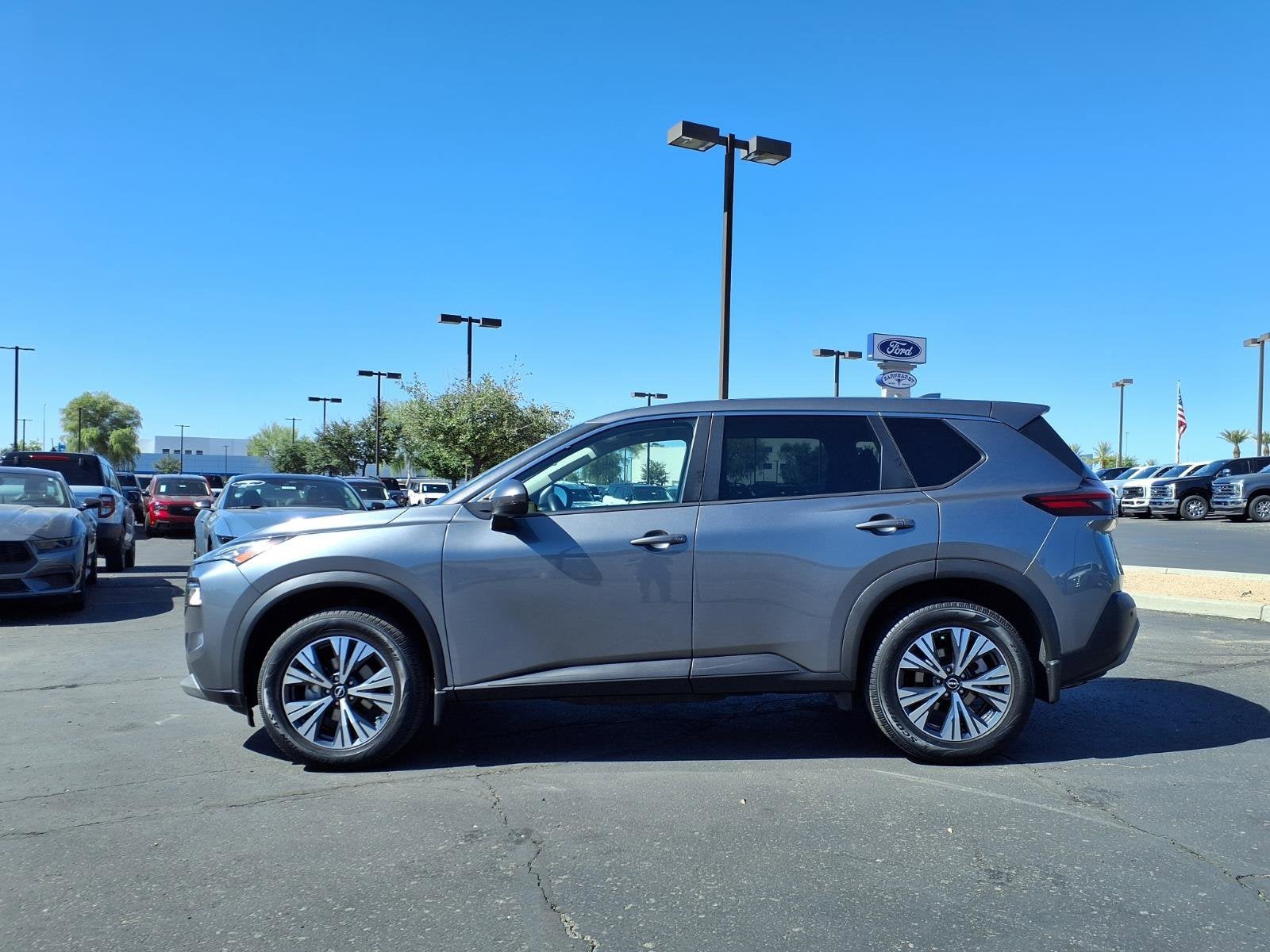 2022 Nissan Rogue SV