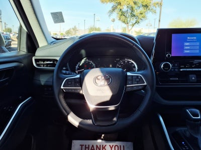 2024 Toyota Highlander LE