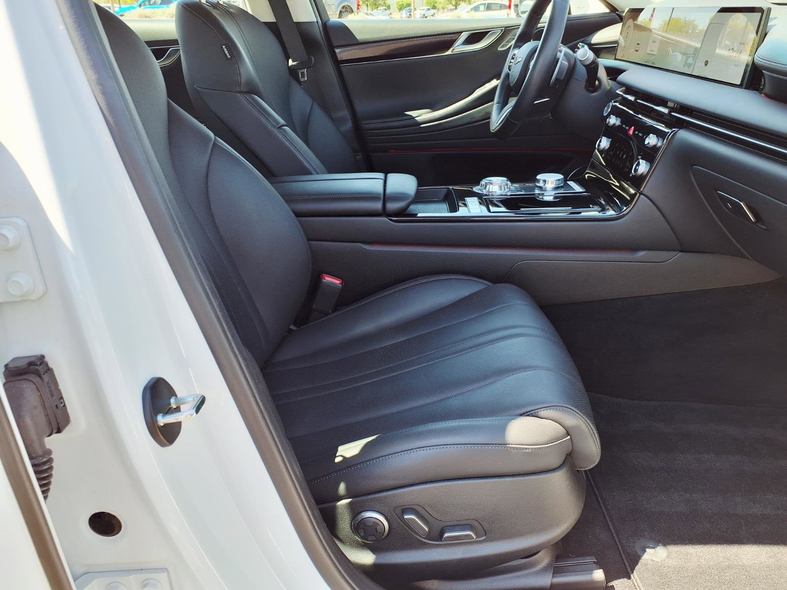 2025 Genesis G80 2.5T