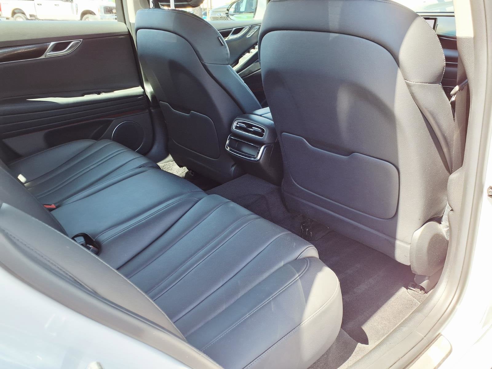 2025 Genesis G80 2.5T