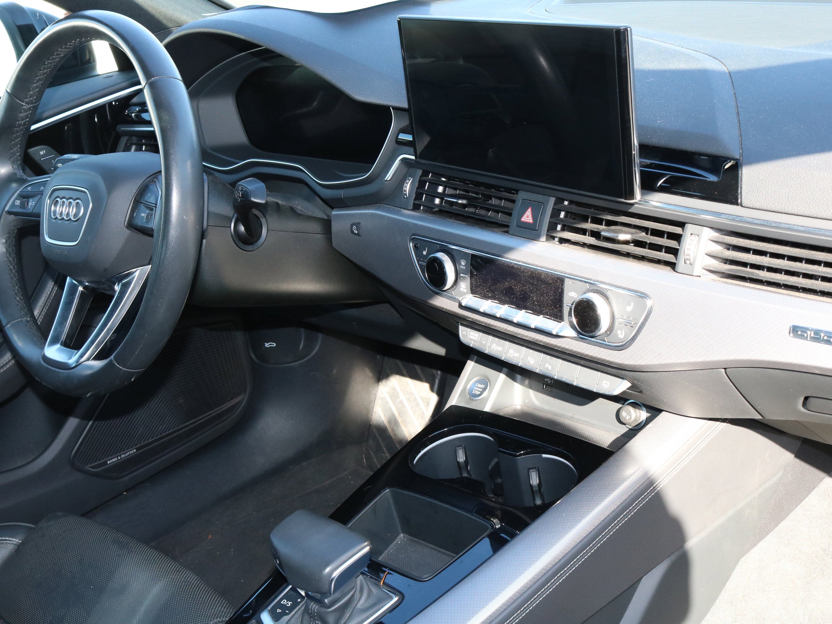 2023 Audi A4 Sedan S line Prestige