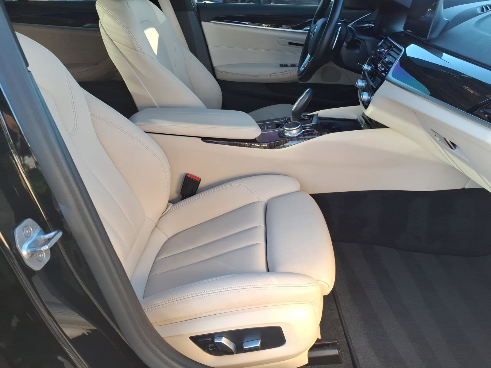 2020 BMW 5 Series 530e iPerformance