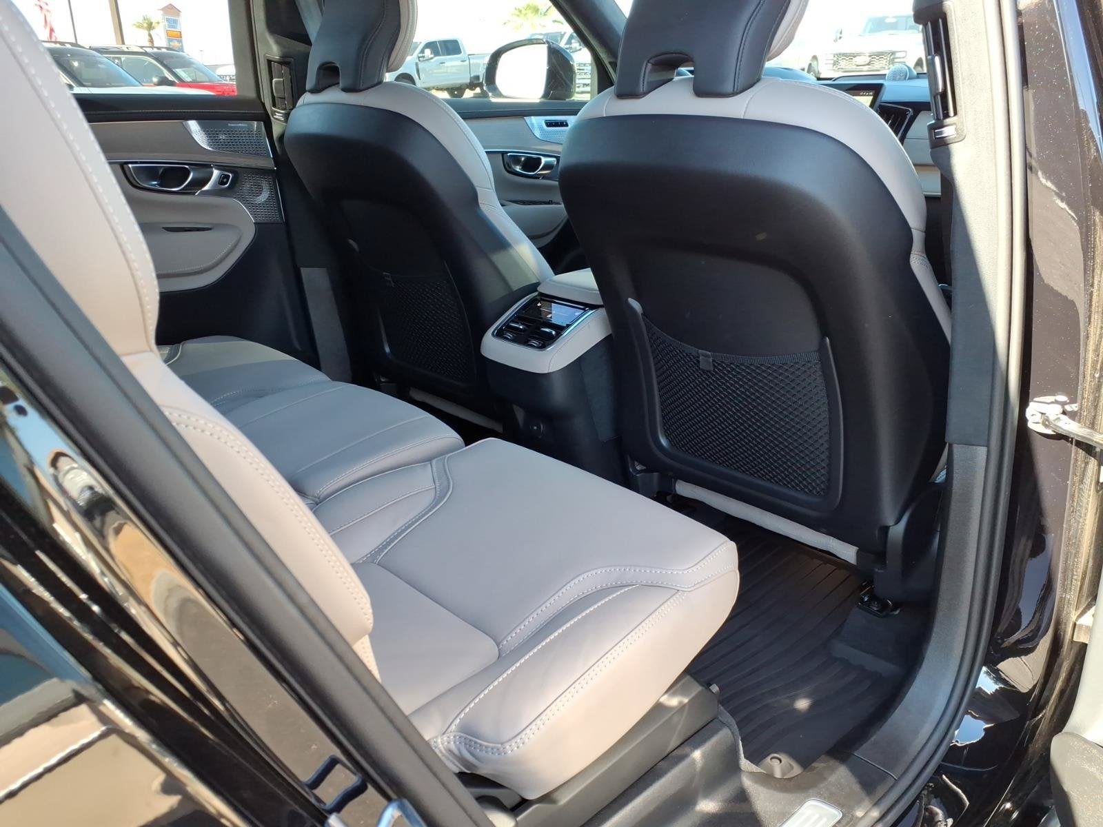 2026 Volvo XC90 Ultra Dark Theme