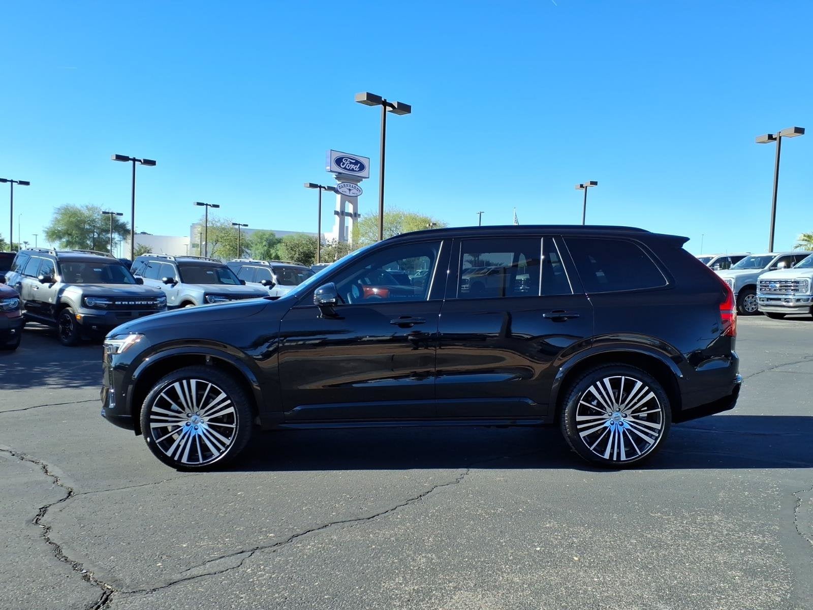 2026 Volvo XC90 Ultra Dark Theme